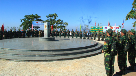 Kon Tum: Bh’rợ chào t’nơớl cr’lặ lâng bh’rợ lướt ch’mêết lêy zazum đhị t’nơơl cr’lặ p’lêếh pêê c’noong k’tiếc Việt Nam – Lào – Campuchia