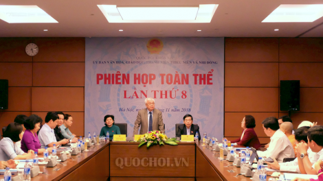 Quốc hội p’têệt prá xay cớ cóh hội trường ooy Dự án Luật Giáo dục bhr’lậ lâng Luật K’đhơợng lêy thuế bhr’lậ