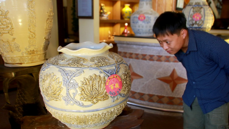 Triển lãm 100 bêệ zợ ty đanh vêy đợ xa năm ty đanh âng manuýh Việt