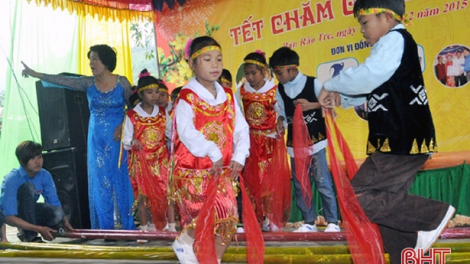 Hà Tĩnh t’bhlâng zư đớc lâng pa dưr đha nuôr Chứt