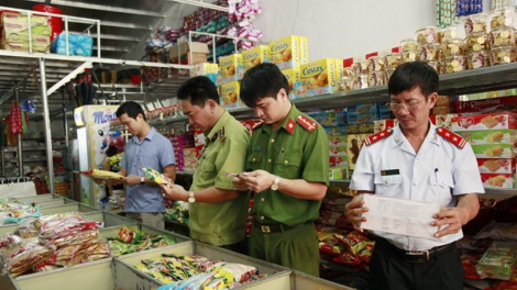Ban K’đhơợng xay Trung ương bhrợ 6 c’bhúh ch’mêệt lêy yêm têêm ch’na đh’nắh bêl Tết