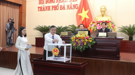 Đà Nẵng: Chánh văn phòng UBND thành phố vêy phiếu tín nhiệm dal bấc bhlâng