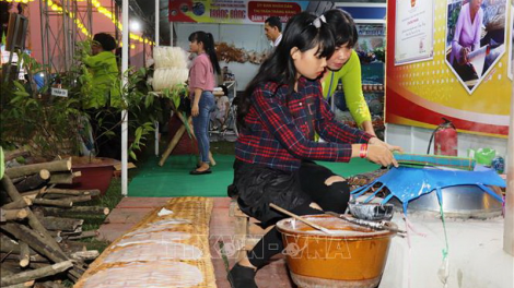 Tây Ninh: Bhrợ têng t’ngay bhiệc bhan Văn hoá, du lịch bh’rợ tr’nêng bhrợ Bánh tráng puáh cóh đh’lúc