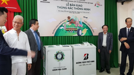 Thừa Thiên-Huế: Nắc lêy đương pay 20 thùng lơi n’nóh x’xriing liêm choom đoọng ha ta mooi lướt lêy chi ớh