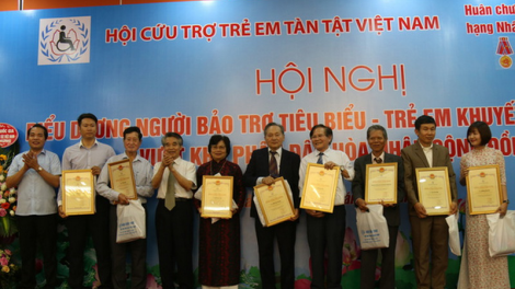 Hội nghị hơnh déh ma nứih zooi đoọng, p’niên khúch goo tr’haanh liêm choom