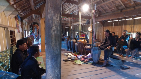 Bhiệc bhan bhuốih rau pậ banh âng ma nuýh Ê Đê- C’kir văn hoá phi vật thể k’tiếc k’ruung