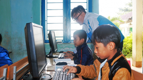 Đắk Nông: C’lâng bh’rợ đha’đhâm c’moor tình nguyện ch’noọng lâng bấc bh’rợ pr’hay chr’nắp