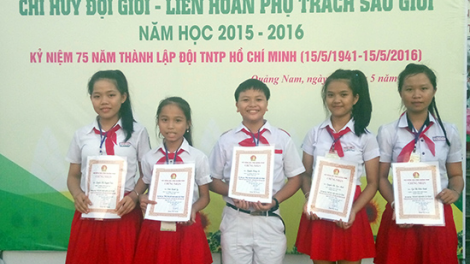 Đội viên ta béch g’lăng âng Quảng Nam