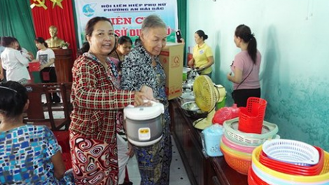 Phiên chợ 0 đồng lâng pazêng cr’noọ cr’niêng ting tr’pác