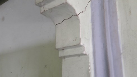 Bhrợ têng c’lâng lướt đấh bhrợ cr’đoóh đông đhanuôr, k’zệt pr’loọng cắh bơơn ta chroót đoọng zên