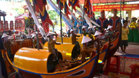 Lý Sơn bhrợ têng bhiệc bhan Khao lề thế lính Hoàng Sa