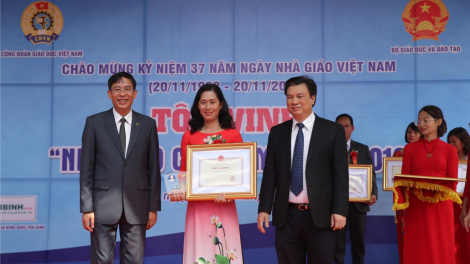 Lâh 180 Nhà giáo tr’haanh bhlầng bơơn ta hơnh deh coh bh’rợ “Nhà giáo âng c’moo” 2019