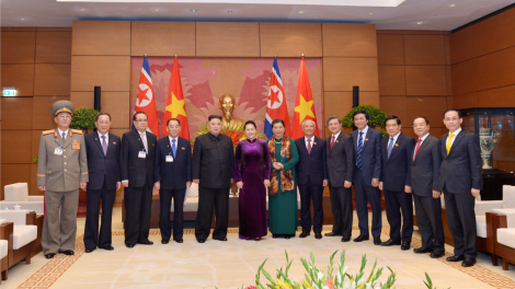 Chủ tịch Quốc hội tr’lưm prá xay lâng Chủ tịch Triều Tiên Kim Jong Un