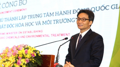 Phó Thủ tướng Vũ Đức Đam pâh bh’rớ bhrợ têng Trung tâm pa bhrợ ta têng k’tiếc k’ruung bhrợ bhr’lậ rau căh liêm crêê âng chất độc hoá học