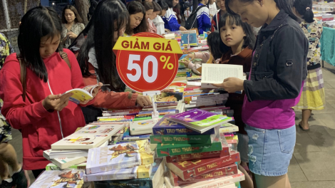 Gia Lai bhrợ têng hội sách 2019