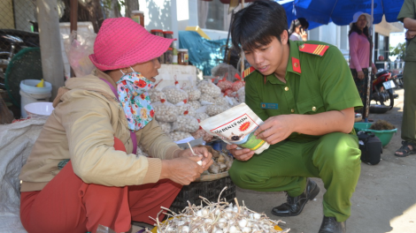 Zư lêy chr’nắp tỏi Lý Sơn: Ch’mêệt lêy p’jớh 48 đhị pa câl tỏi