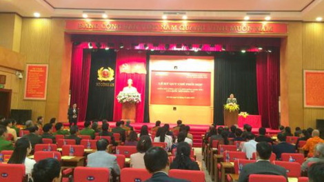 Bộ Công an lâng Hội đồng Acoon coh âng Quốc hội ký quy chế pa zum bhrợ dh’rưah