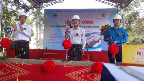 Đà Nẵng: Bhrợ têng đong ắt doọ bấc zên ha công nhân đharứt