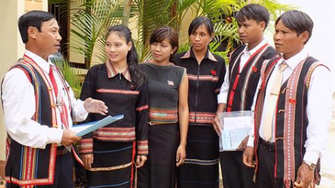 Gia Lai pa ghít bh’rợ t’váih k’bhúh cán bộ ma nuýh acoon cóh