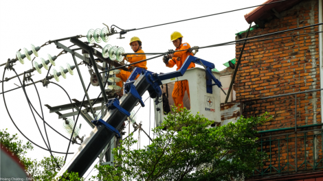 Điện lực miền Trung: Nhâm mâng bh’rợ pa ang điện đoọng ha hân noo thi THPT k’tiếc k’ruung 2019