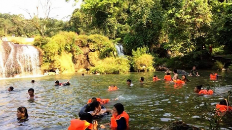 Quảng Bình: Minh Hoá p’too pa zương, t’đang k’đươi zâp đông k’rong bhrợ pa dưr pa xớc zâp râu bh’nơơn pr’đươi du lịch