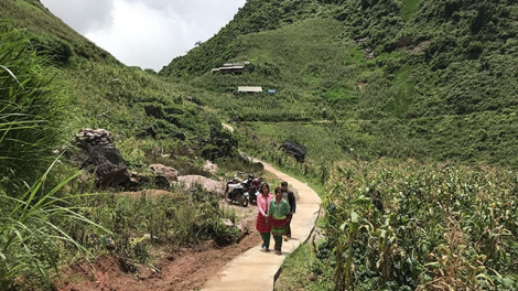 Chr’hoong Mèo Vạc, Hà Giang: K’nặ 700 ức đồng bhrợ têng c’lâng p’rang cóh bhươl cr’noon