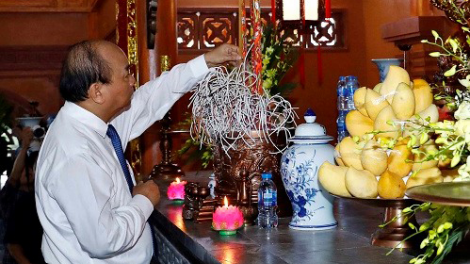 Thủ tướng bặt hương hay chơớ apêê Anh hùng liệt sĩ đhị Yên Bái