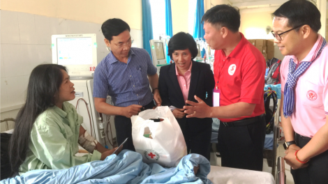 Lâm Đồng: Hội chữ thập đỏ zước bơơn lấh 32 tỷ đồng bhrợ têng pr’ắt tr’mung xã hội