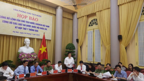 Xay trúih Lệnh âng Chủ tịch k’tiếc k’ruung ooy 7  Luật t’mêê bơơn ha lỵ lêy ơơi đoọng