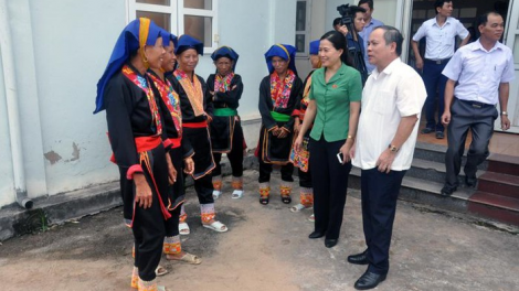 Quảng Bình bồi dưỡng c’năl bh’rợ acoon cóh lâng p’rá acoon cóh đoọng ha cán bộ, công chức