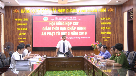 Lấh 200 apêê ắt cóh đông tù tỉnh Quảng Trị bơơn đoọng glúh chô g’lúh Quốc khánh c’moo đâu