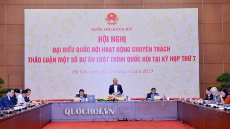 Bh’rợ prá xay đại biểu Quốc hội chuyên trách: Prá xay ooy Luật Giáo dục (bhr’lậ)