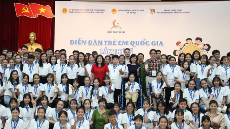 Tợơp bhrợ têng Diễn đàn p’niên k’tứi g’lúh 6: “P’niên k’tứi lâng apêê bh’rợ đăh p’niên k’tứi”