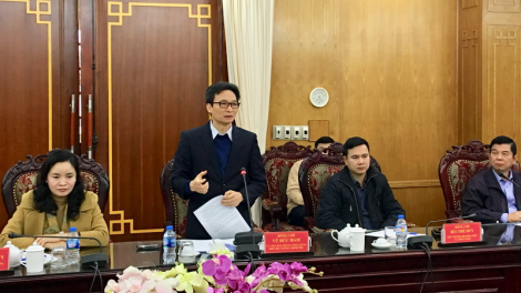 Phó Thủ tướng Vũ Đức Đam xoọc bhrợ bhiệc đhị tỉnh Bắc Kạn
