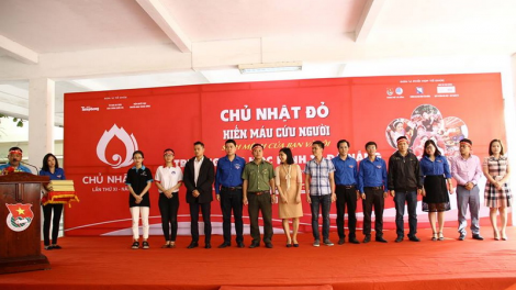 T’ngay bhiệc bhan cher đoọng a ham tình nguyện “Chủ nhật bhrôông”