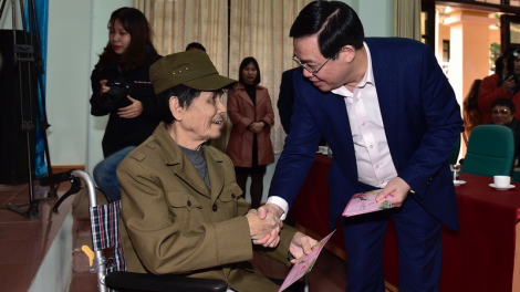 Phó Thủ tướng Vương Đình Huệ đoọng pr’hêl Tết ma nứih vêy c’rơ g’lêếh, pr’loọng đha rựt đhị Bắc Giang