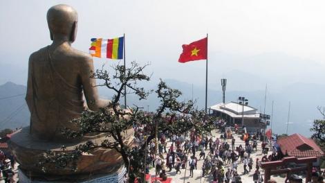 Yên Tử ra văng đoọng ha hân noo Bhiệc bhan 2019