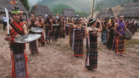 Đh’riêng xa’nưl chiing, cha gâr Cơ Tu