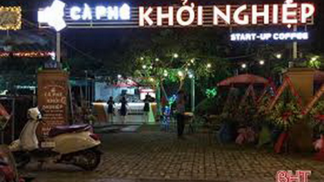 Cà phê tơợp bhrợ têng cha...