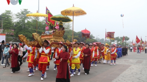 Bấc bh’rợ tr’nêng du lịch tr’haanh bhlâng cóh bêl Giỗ tổ 2019