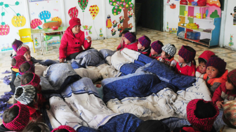 Thầy cô giao pazum têy zâl cha kêệt ha học sinh coh zr’lụ da ding k’coong