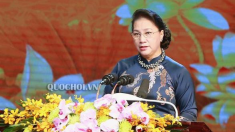 Chủ tịch Quốc hội pấh bhiệc bhan 130 c’moo t’ngay n’niên âng t’coóh Bùi Bằng Đoàn, nắc Chủ tịch Quốc hội Việt Nam lalăm a hay
