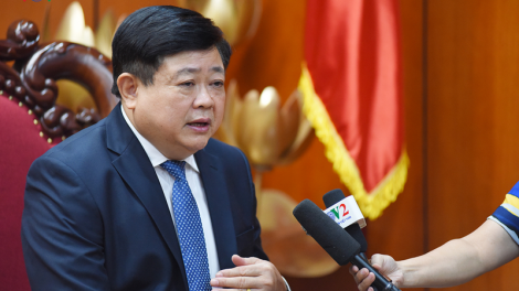 Xa’nay bh’rợ Liêm bấc râu chắp kiêng, ta lưm hay k’noọ 50 c’moo bhrợ têng Di chúc Chủ tịch Hồ Chí Minh