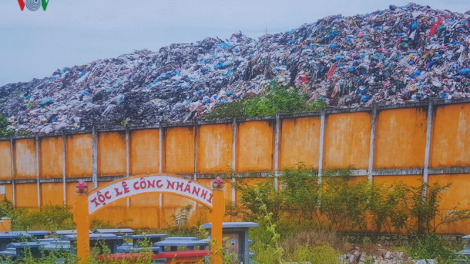 Hội An lêy chô tước Du lịch cắh vêy râu x’xriing nhựa