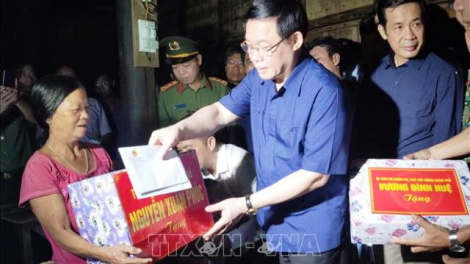 Phó Thủ tướng Vương Đình Huệ lưm, ta moóh đhanuôr zr’lụ túh bhlong Minh Hoá