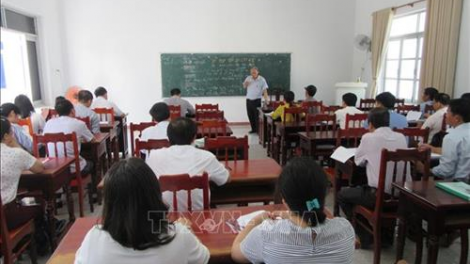 Zooi cán bộ, công chức năl ghít lấh mơ ooy văn hoá, j’niêng  cr’bưn âng đhanuôr Chăm