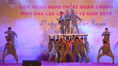 Đắk Lắk: Bhrợ têng bhiệc bhan nghệ thuật quần chúng lâng pr’đớc: Ava Hồ ắt mamông tơợt lang lâng Tây Nguyên