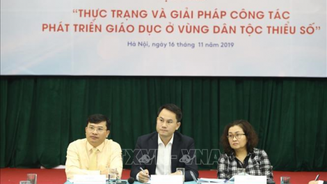 Prá xay “T’bhlâng bh’rợ p’too pa choom học sinh manứih acoon cóh