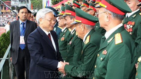 Cựu chiến binh Việt Nam: Chr’năp pr’hay pr’ăt bh’rợ bộ đội Ava Hồ coh c’xêê c’moo têêm ngăn