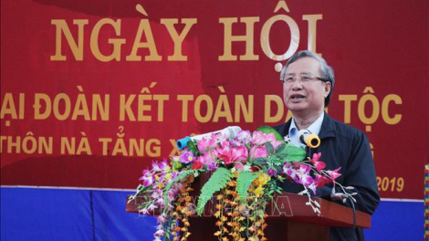 Thường trực Ban Bí thư Trần Quốc Vượng pâh t’ngay bhiệc bhan đại đoàn kết pazêng đhanuôr đhị tỉnh Bắc Kạn